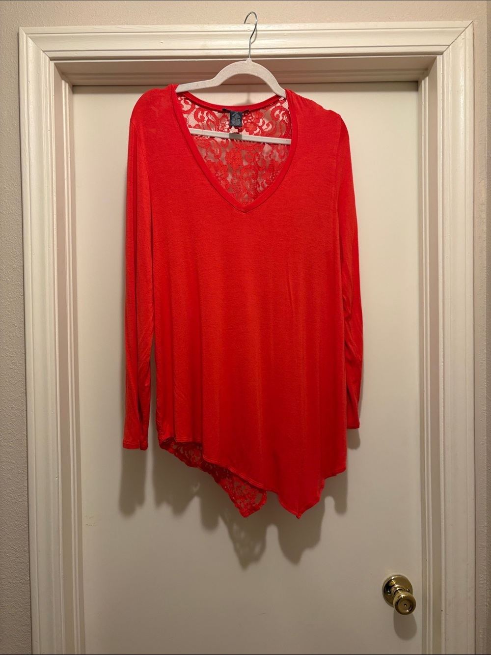 Amanda & Chelsea Bright Red Lace-Back V-Neck Long Sleeve Top